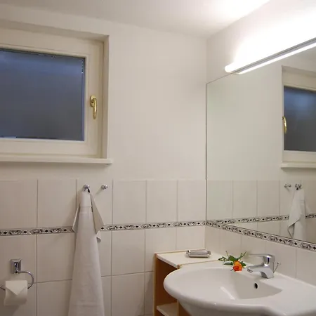 Altes Backhaus 1 * Althagen